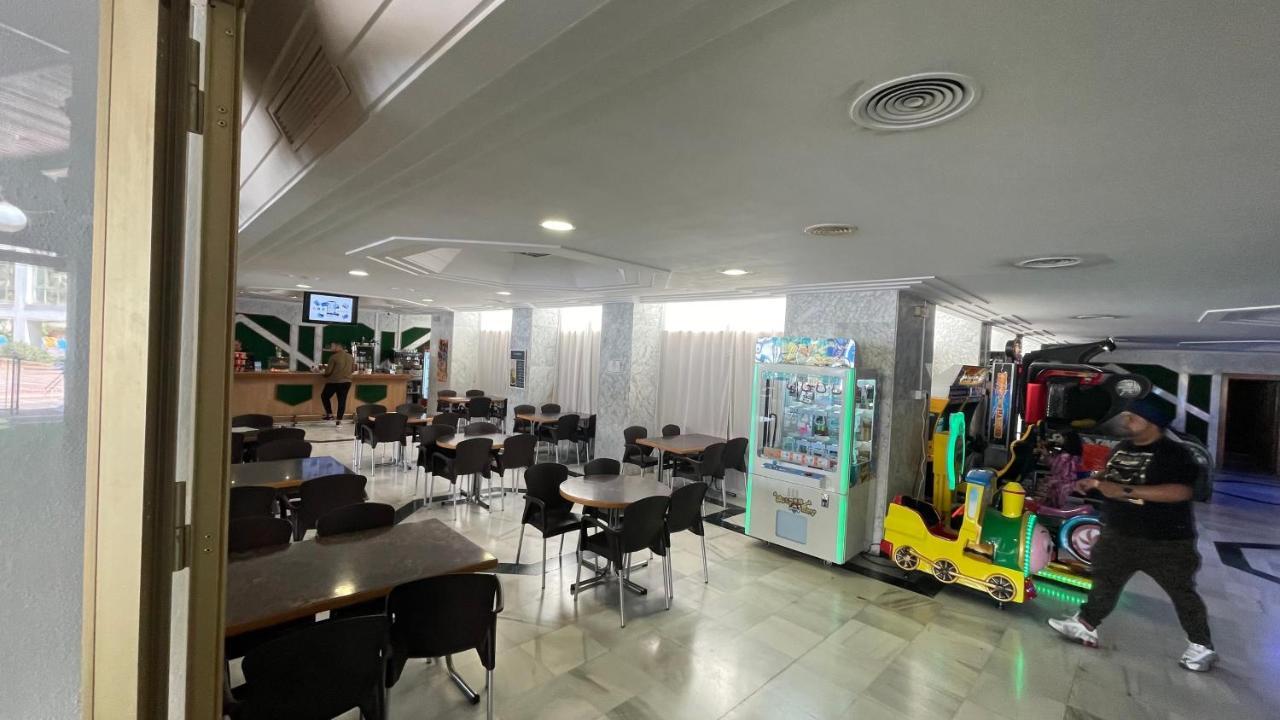 Penthouse Benal Beach 베날마데나코스타 외부 사진